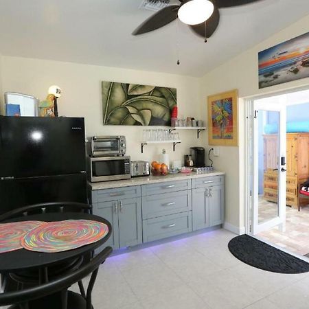 Fantasy Island Inn, Caters To Men Wilton Manors 外观 照片