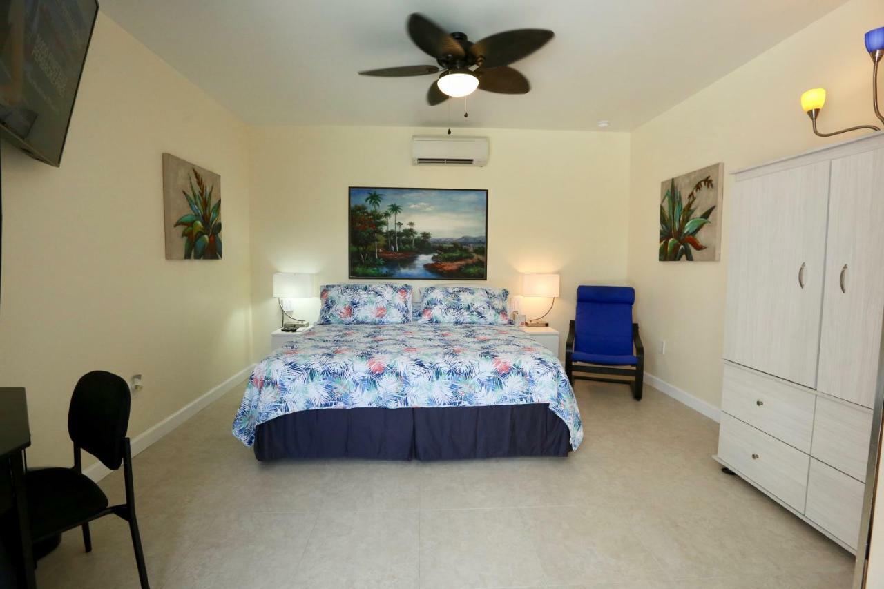 Fantasy Island Inn, Caters To Men Wilton Manors 外观 照片